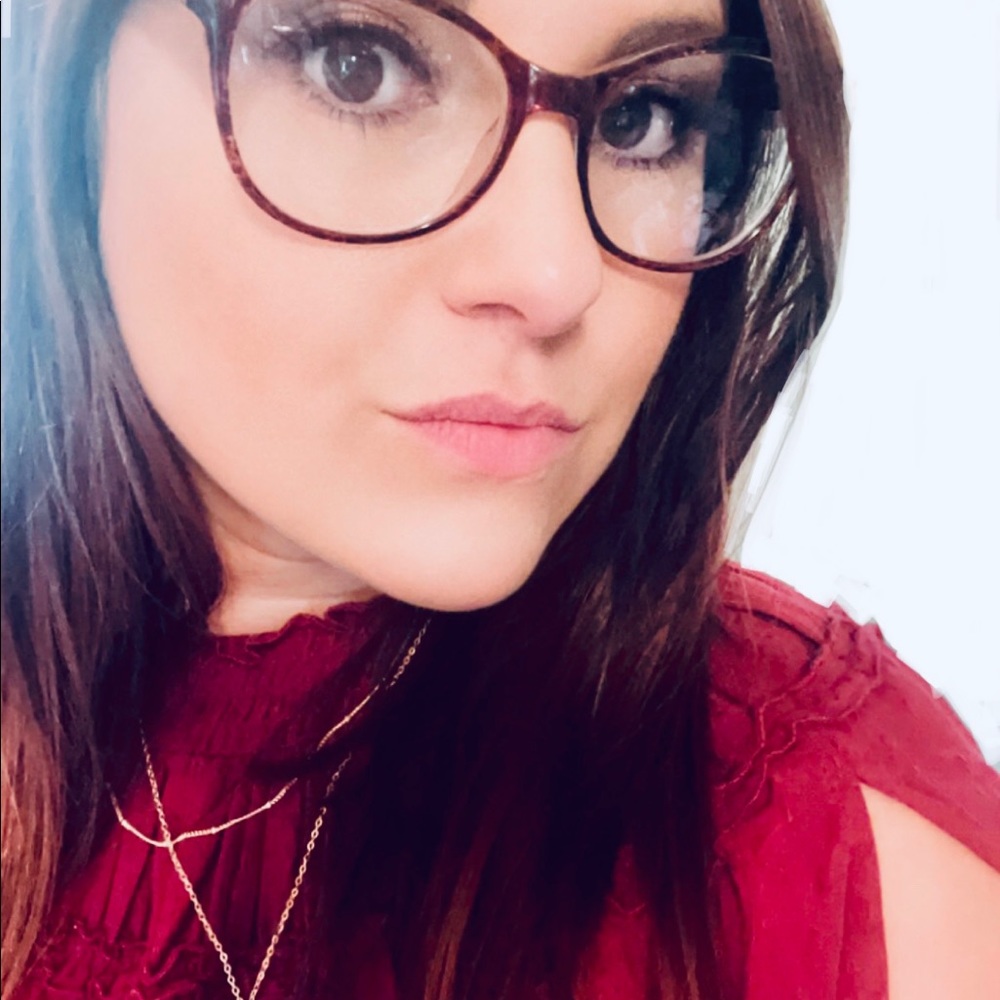 Meet your Posher, Victoria